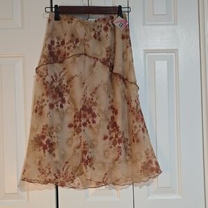 Chic Floral A-Line Skirt in Beige and Brown